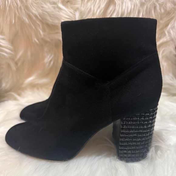 Michael Kors Shoes - Michael Kors Arabella